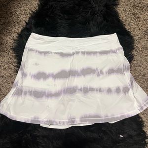 Lululemon pace rival mid-rise skirt